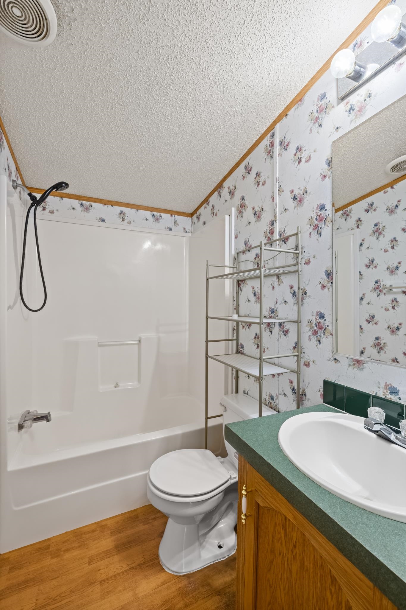 38 MAGGIE LN, MOUNT SOLON, Virginia 22843, 3 Bedrooms Bedrooms, ,2 BathroomsBathrooms,Residential,38 MAGGIE LN,673906 MLS # 673906