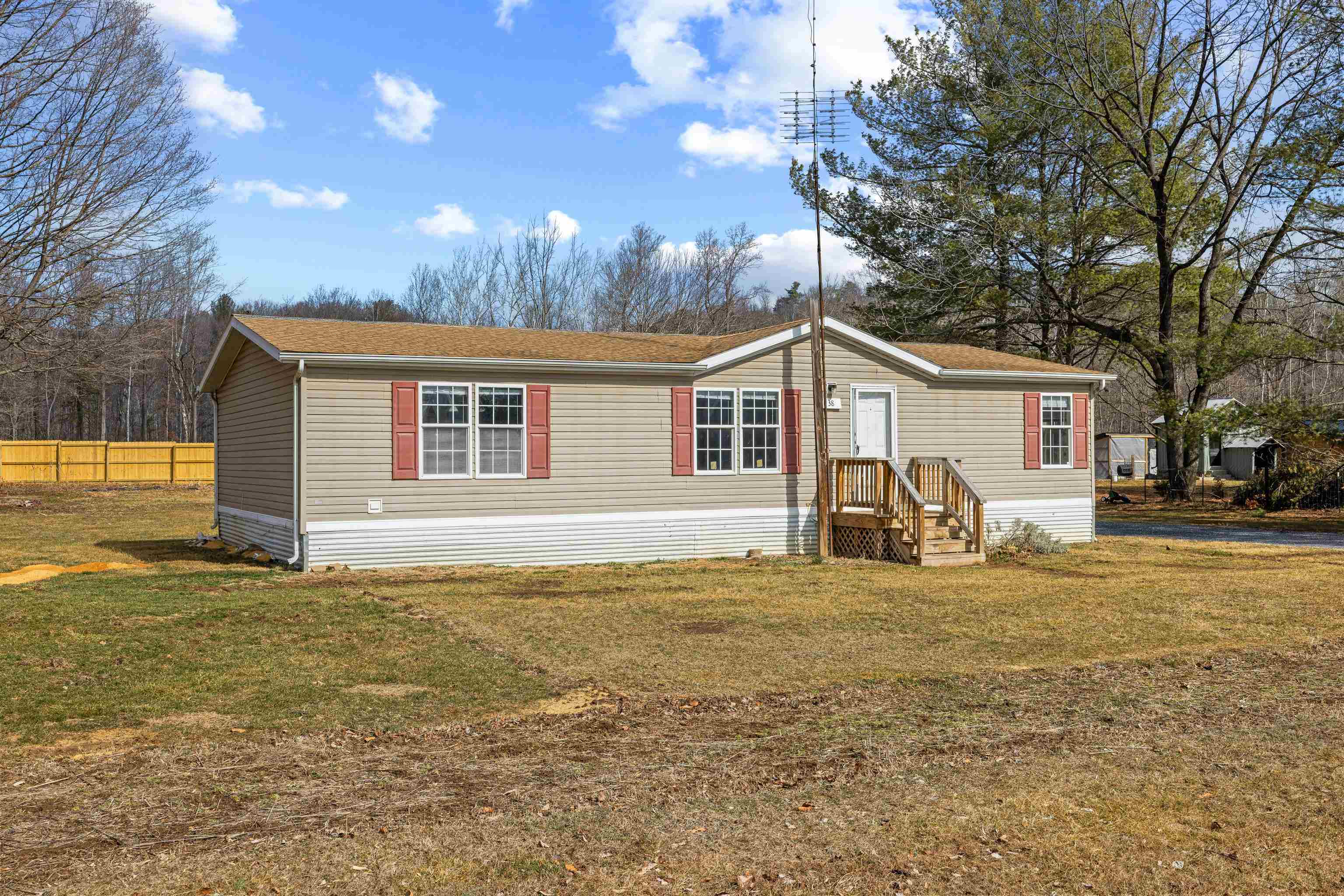 38 MAGGIE LN, MOUNT SOLON, Virginia 22843, 3 Bedrooms Bedrooms, ,2 BathroomsBathrooms,Residential,38 MAGGIE LN,673906 MLS # 673906