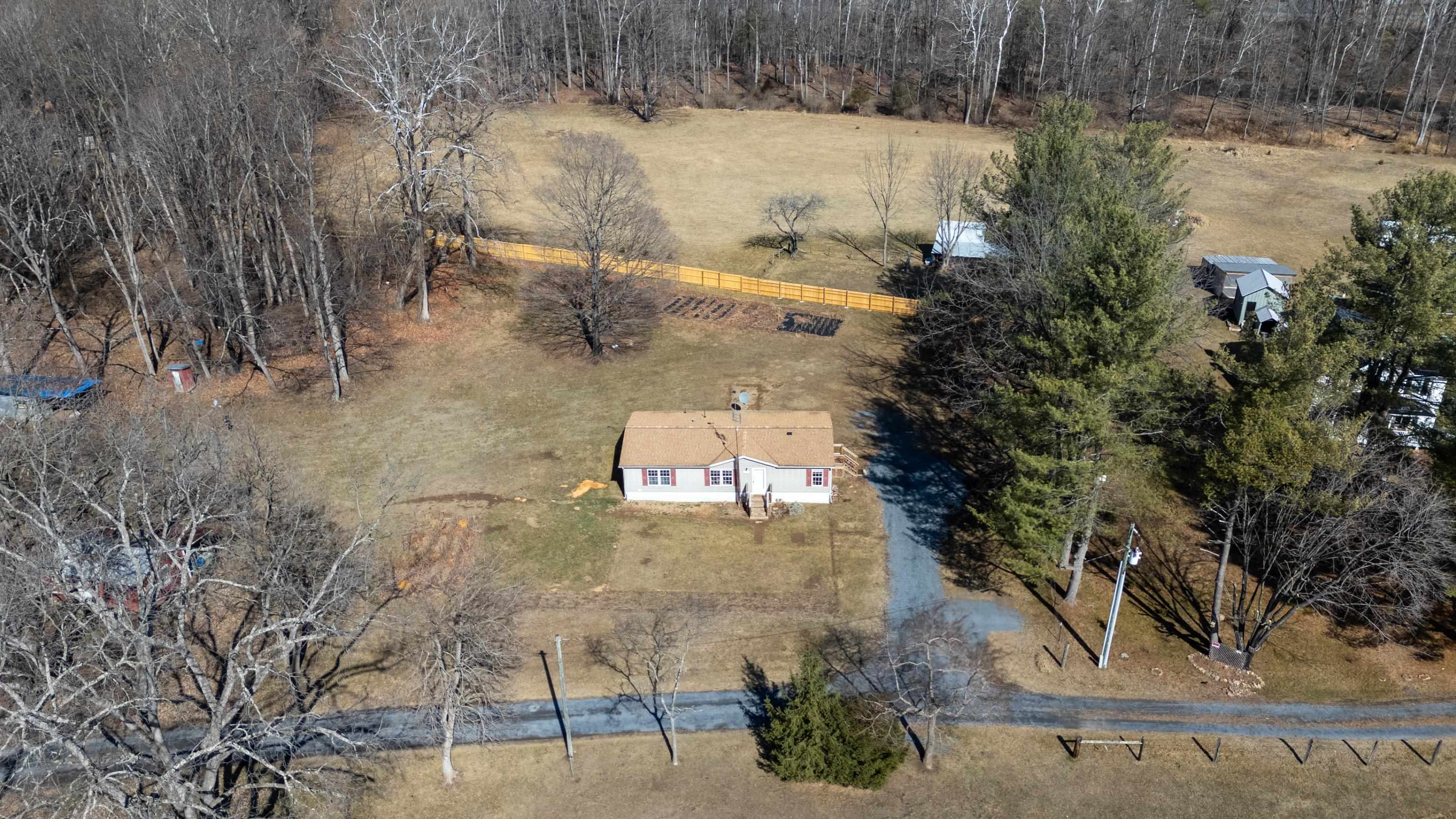 38 MAGGIE LN, MOUNT SOLON, Virginia 22843, 3 Bedrooms Bedrooms, ,2 BathroomsBathrooms,Residential,38 MAGGIE LN,673906 MLS # 673906