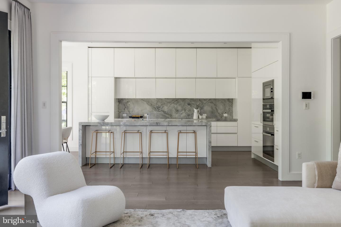 2361 N EDGEWOOD ST, ARLINGTON, Virginia 22207, 5 Bedrooms Bedrooms, ,4 BathroomsBathrooms,Residential,For sale,2361 N EDGEWOOD ST,VAAR2068568 MLS # VAAR2068568