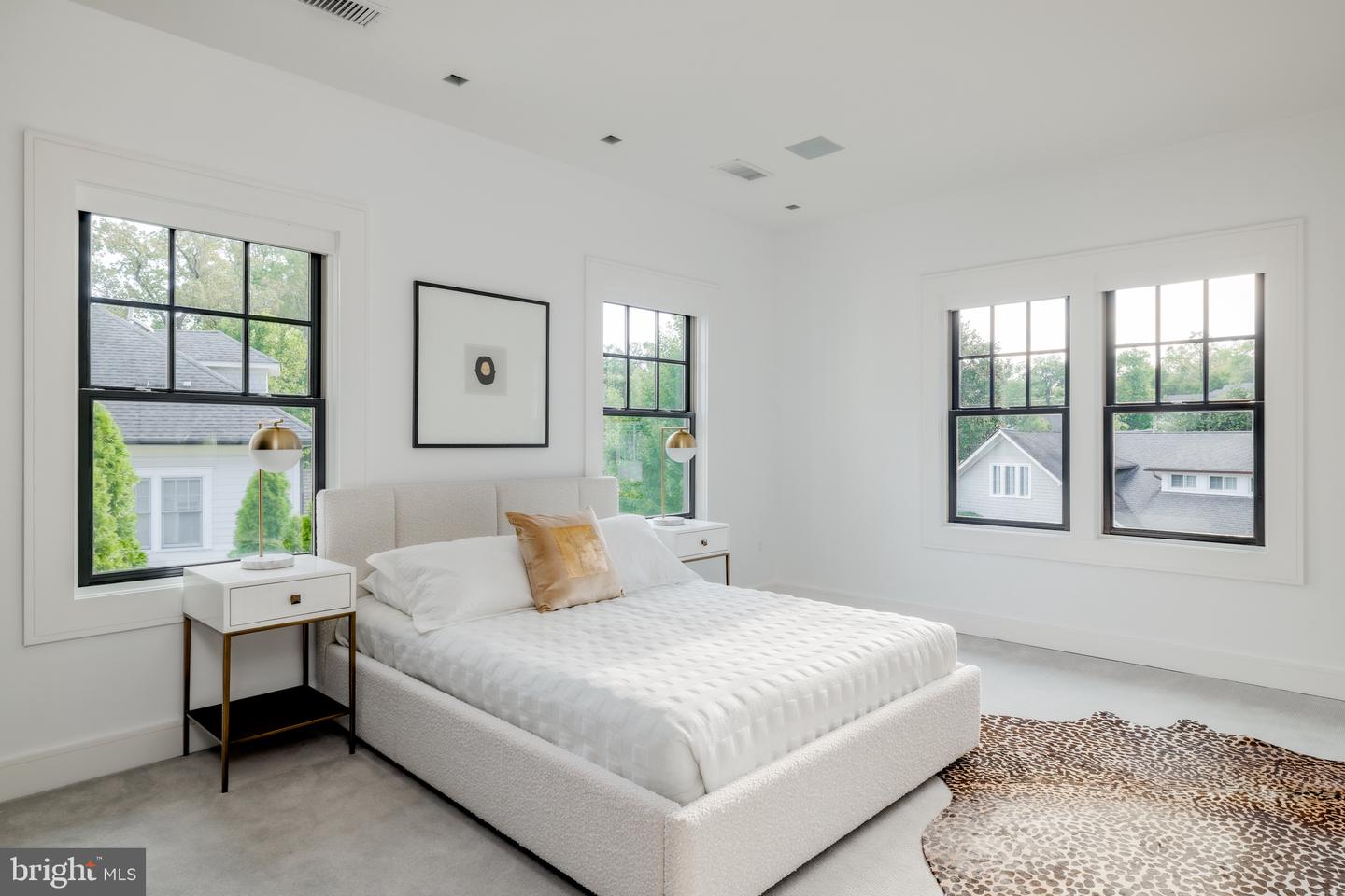 2361 N EDGEWOOD ST, ARLINGTON, Virginia 22207, 5 Bedrooms Bedrooms, ,4 BathroomsBathrooms,Residential,For sale,2361 N EDGEWOOD ST,VAAR2068568 MLS # VAAR2068568