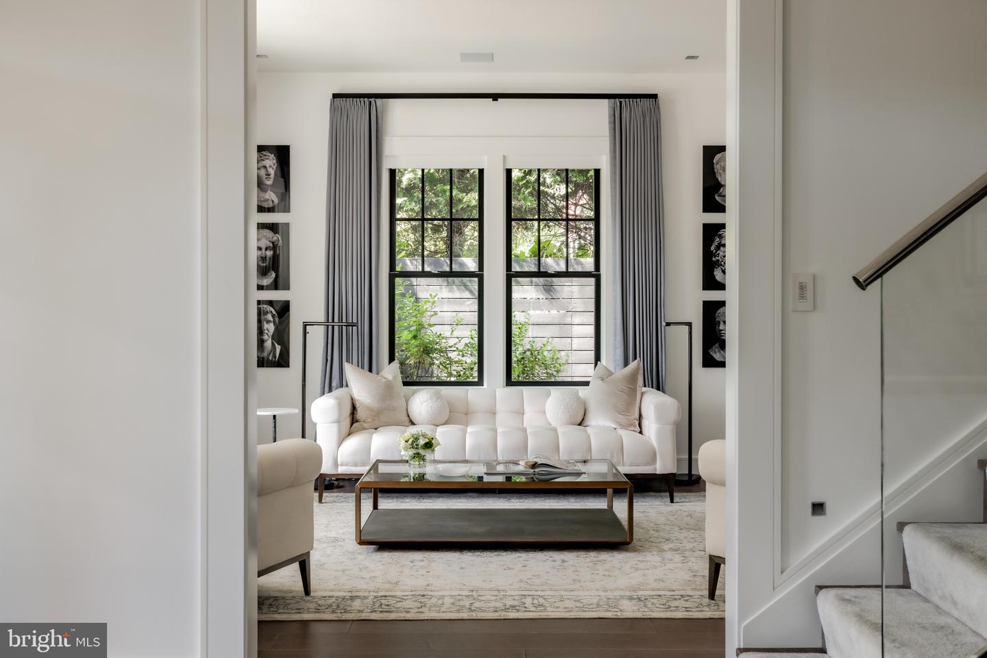 2361 N EDGEWOOD ST, ARLINGTON, Virginia 22207, 5 Bedrooms Bedrooms, ,4 BathroomsBathrooms,Residential,For sale,2361 N EDGEWOOD ST,VAAR2068568 MLS # VAAR2068568