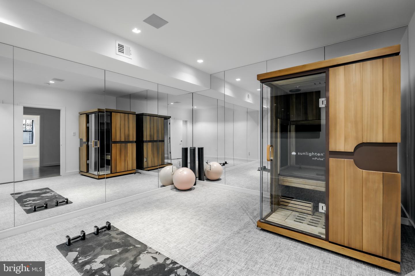 2361 N EDGEWOOD ST, ARLINGTON, Virginia 22207, 5 Bedrooms Bedrooms, ,4 BathroomsBathrooms,Residential,For sale,2361 N EDGEWOOD ST,VAAR2068568 MLS # VAAR2068568