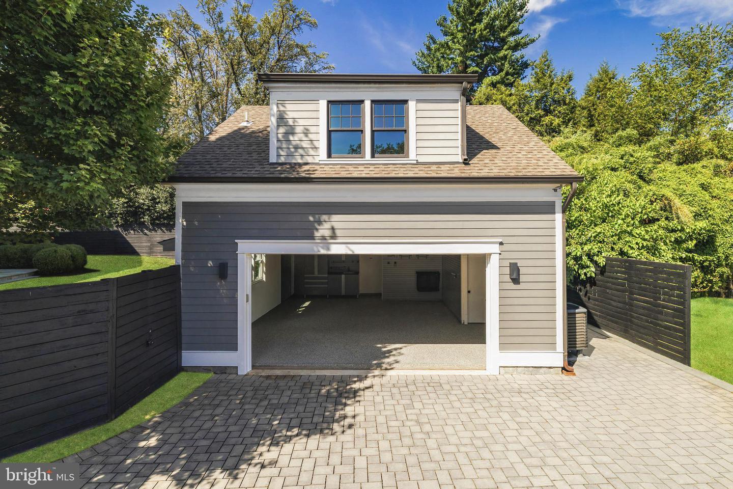 2361 N EDGEWOOD ST, ARLINGTON, Virginia 22207, 5 Bedrooms Bedrooms, ,4 BathroomsBathrooms,Residential,For sale,2361 N EDGEWOOD ST,VAAR2068568 MLS # VAAR2068568