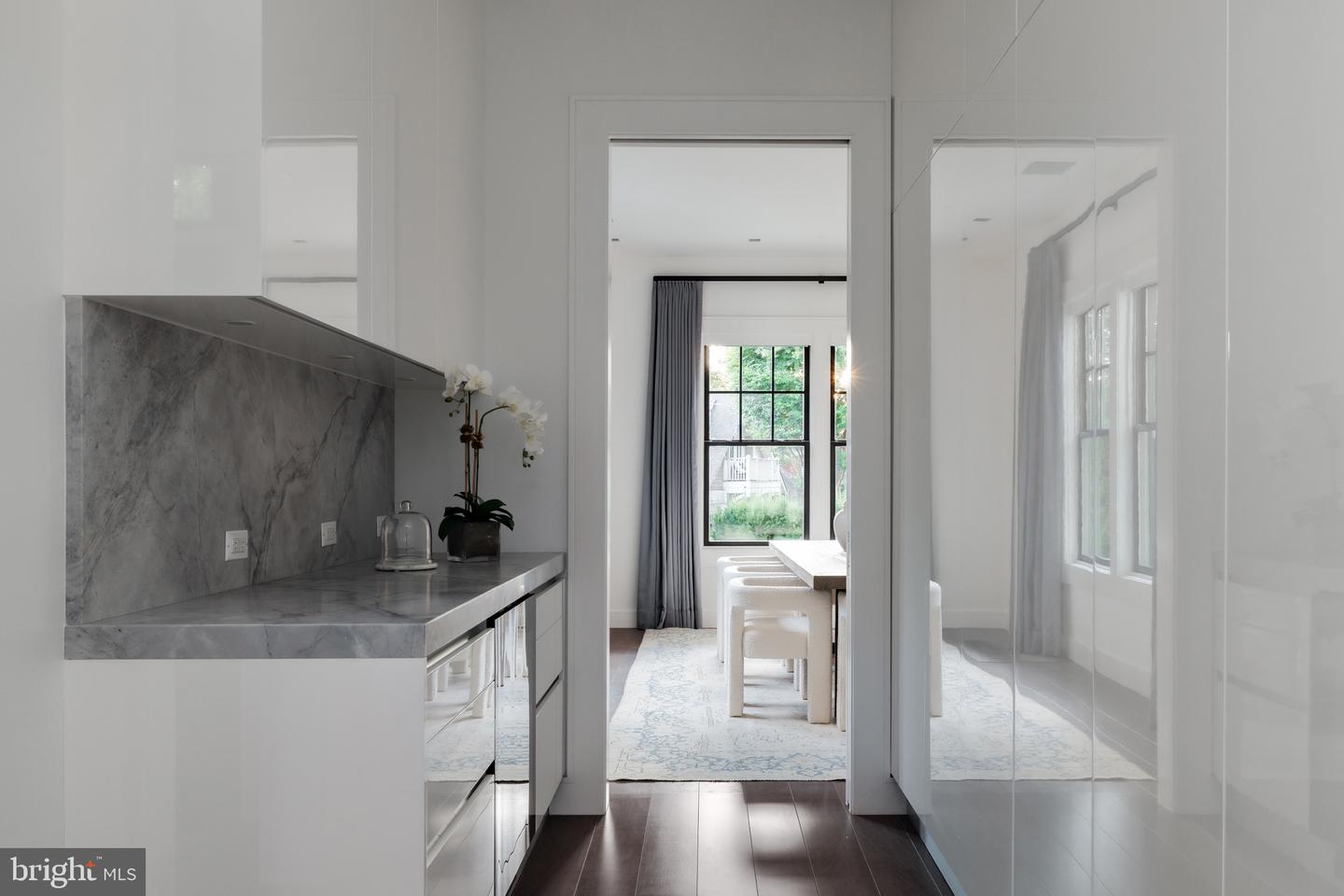 2361 N EDGEWOOD ST, ARLINGTON, Virginia 22207, 5 Bedrooms Bedrooms, ,4 BathroomsBathrooms,Residential,For sale,2361 N EDGEWOOD ST,VAAR2068568 MLS # VAAR2068568