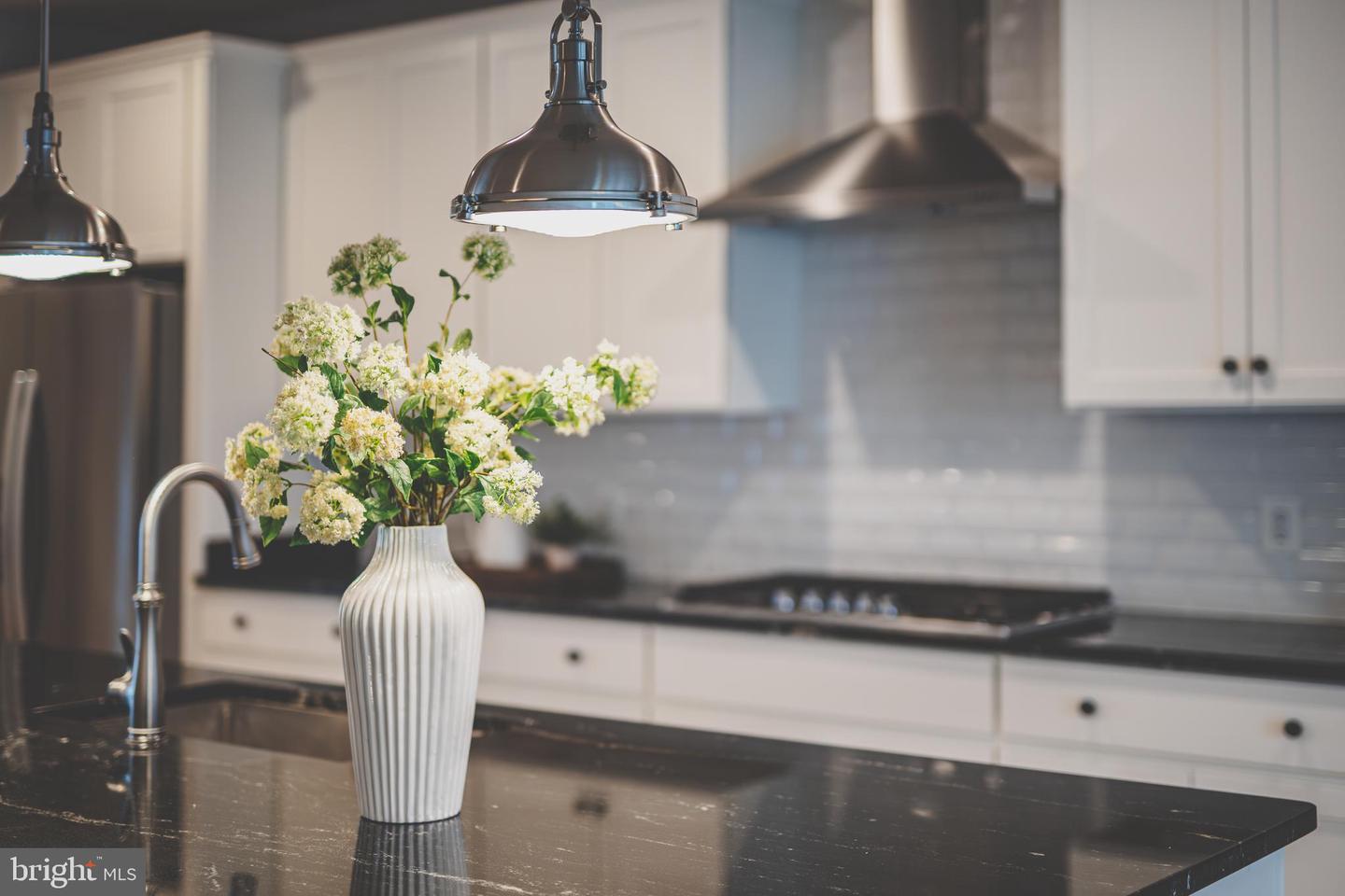 43182 MONGOLD SQ, ASHBURN, Virginia 20148, 3 Bedrooms Bedrooms, ,2 BathroomsBathrooms,Residential,For sale,43182 MONGOLD SQ,VALO2115392 MLS # VALO2115392