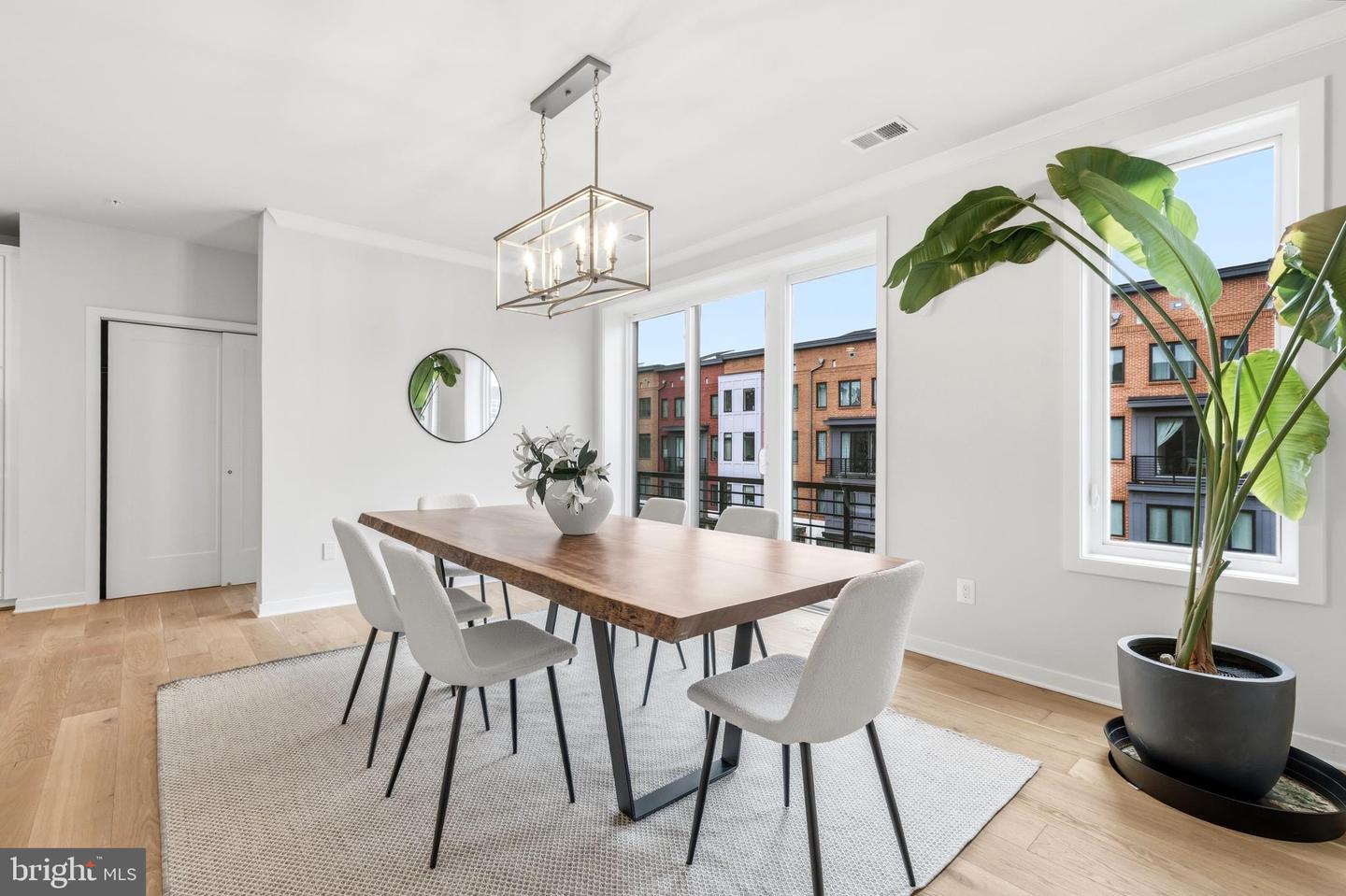 43182 MONGOLD SQ, ASHBURN, Virginia 20148, 3 Bedrooms Bedrooms, ,2 BathroomsBathrooms,Residential,For sale,43182 MONGOLD SQ,VALO2115392 MLS # VALO2115392