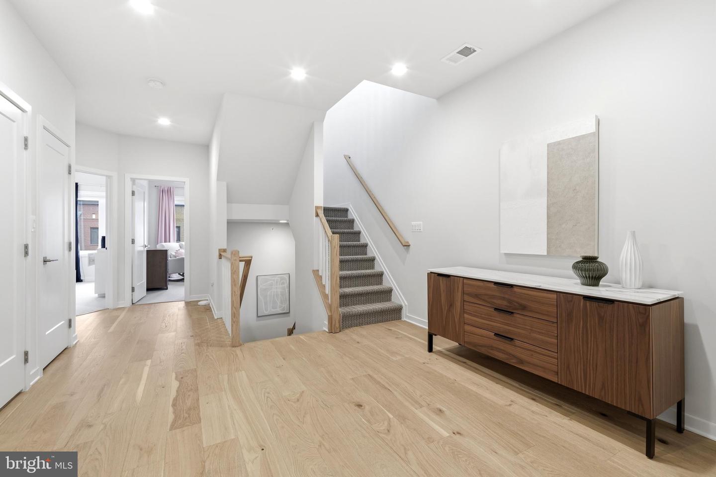 43182 MONGOLD SQ, ASHBURN, Virginia 20148, 3 Bedrooms Bedrooms, ,2 BathroomsBathrooms,Residential,For sale,43182 MONGOLD SQ,VALO2115392 MLS # VALO2115392