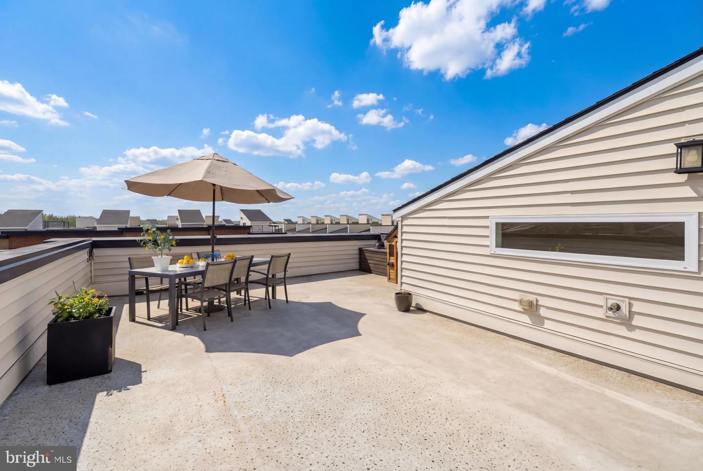 43182 MONGOLD SQ, ASHBURN, Virginia 20148, 3 Bedrooms Bedrooms, ,2 BathroomsBathrooms,Residential,For sale,43182 MONGOLD SQ,VALO2115392 MLS # VALO2115392