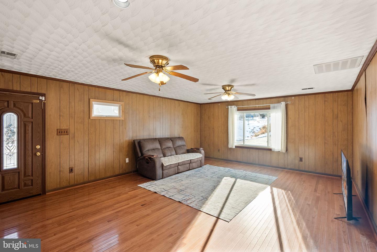 26 WILLOW BRANCH PL, FREDERICKSBURG, Virginia 22405, 4 Bedrooms Bedrooms, ,2 BathroomsBathrooms,Residential,For sale,26 WILLOW BRANCH PL,VAST2045888 MLS # VAST2045888