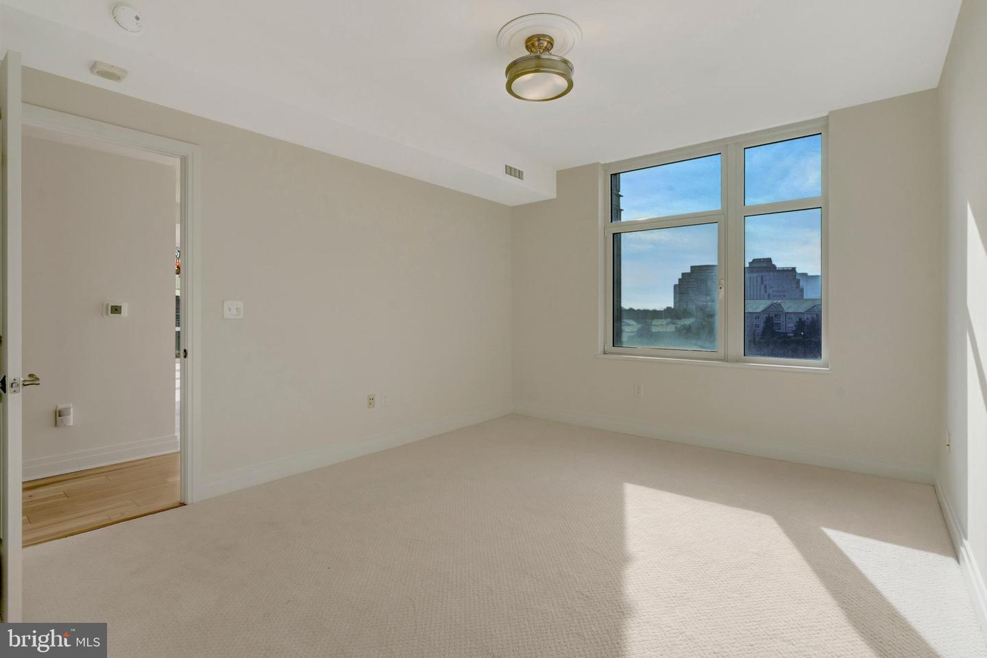 8220 CRESTWOOD HEIGHTS DR #812, MCLEAN, Virginia 22102, 2 Bedrooms Bedrooms, ,2 BathroomsBathrooms,Residential,For sale,8220 CRESTWOOD HEIGHTS DR #812,VAFX2289916 MLS # VAFX2289916