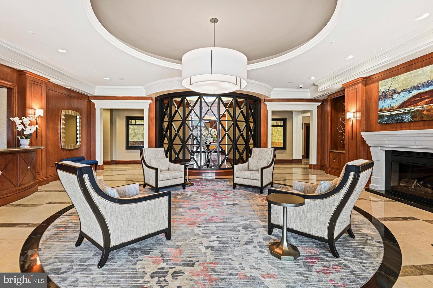 8220 CRESTWOOD HEIGHTS DR #812, MCLEAN, Virginia 22102, 2 Bedrooms Bedrooms, ,2 BathroomsBathrooms,Residential,For sale,8220 CRESTWOOD HEIGHTS DR #812,VAFX2289916 MLS # VAFX2289916