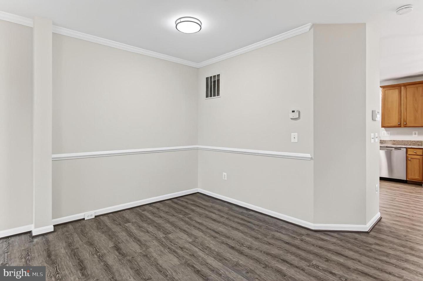 9725 CHESHIRE RIDGE CIR, MANASSAS, Virginia 20110, 3 Bedrooms Bedrooms, ,2 BathroomsBathrooms,Residential,For sale,9725 CHESHIRE RIDGE CIR,VAPW2112176 MLS # VAPW2112176