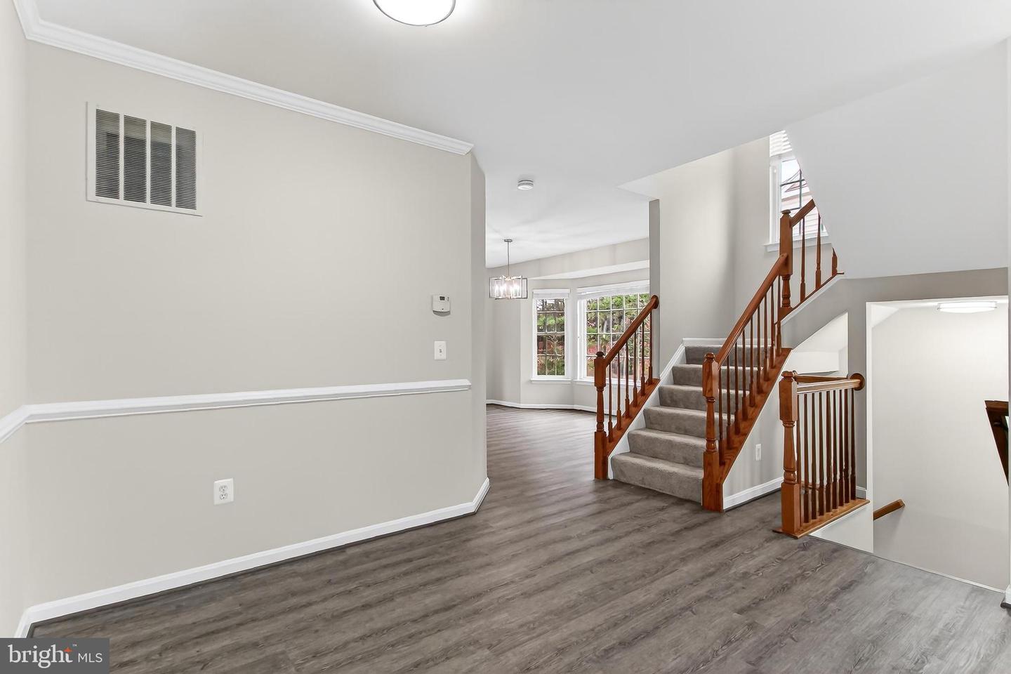 9725 CHESHIRE RIDGE CIR, MANASSAS, Virginia 20110, 3 Bedrooms Bedrooms, ,2 BathroomsBathrooms,Residential,For sale,9725 CHESHIRE RIDGE CIR,VAPW2112176 MLS # VAPW2112176