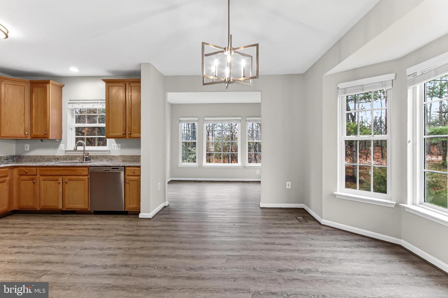 9725 CHESHIRE RIDGE CIR, MANASSAS, Virginia 20110, 3 Bedrooms Bedrooms, ,2 BathroomsBathrooms,Residential,For sale,9725 CHESHIRE RIDGE CIR,VAPW2112176 MLS # VAPW2112176