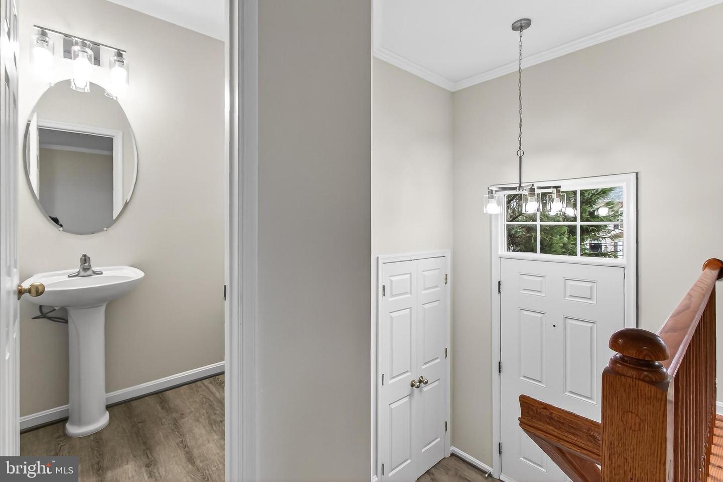 9725 CHESHIRE RIDGE CIR, MANASSAS, Virginia 20110, 3 Bedrooms Bedrooms, ,2 BathroomsBathrooms,Residential,For sale,9725 CHESHIRE RIDGE CIR,VAPW2112176 MLS # VAPW2112176