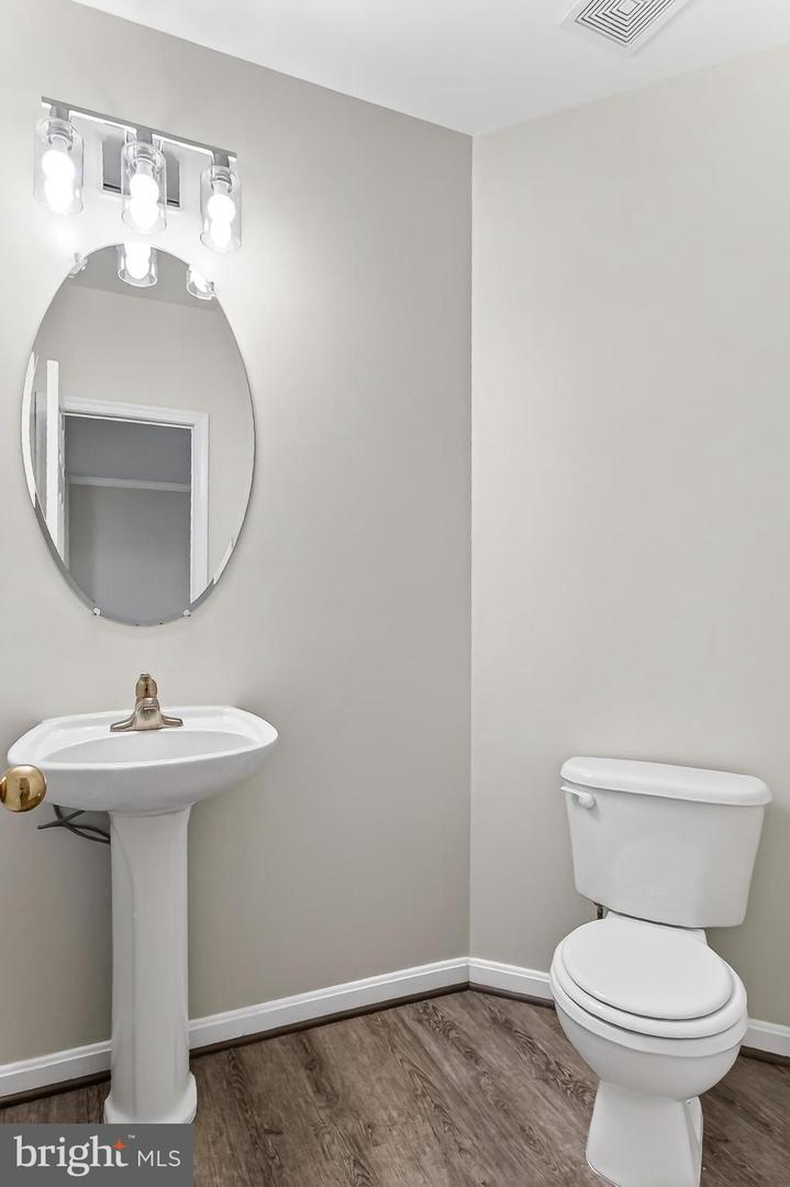 9725 CHESHIRE RIDGE CIR, MANASSAS, Virginia 20110, 3 Bedrooms Bedrooms, ,2 BathroomsBathrooms,Residential,For sale,9725 CHESHIRE RIDGE CIR,VAPW2112176 MLS # VAPW2112176