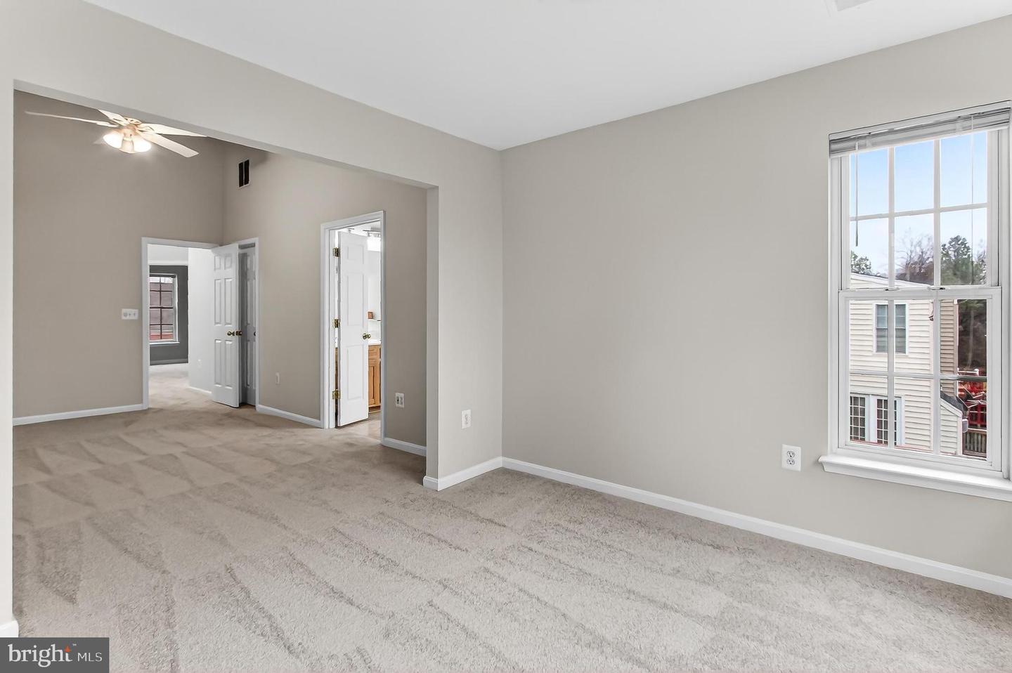 9725 CHESHIRE RIDGE CIR, MANASSAS, Virginia 20110, 3 Bedrooms Bedrooms, ,2 BathroomsBathrooms,Residential,For sale,9725 CHESHIRE RIDGE CIR,VAPW2112176 MLS # VAPW2112176