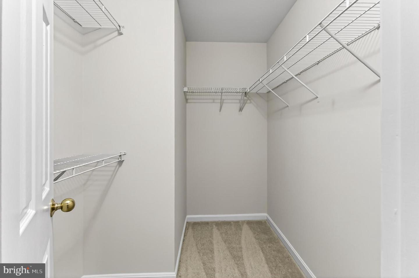 9725 CHESHIRE RIDGE CIR, MANASSAS, Virginia 20110, 3 Bedrooms Bedrooms, ,2 BathroomsBathrooms,Residential,For sale,9725 CHESHIRE RIDGE CIR,VAPW2112176 MLS # VAPW2112176