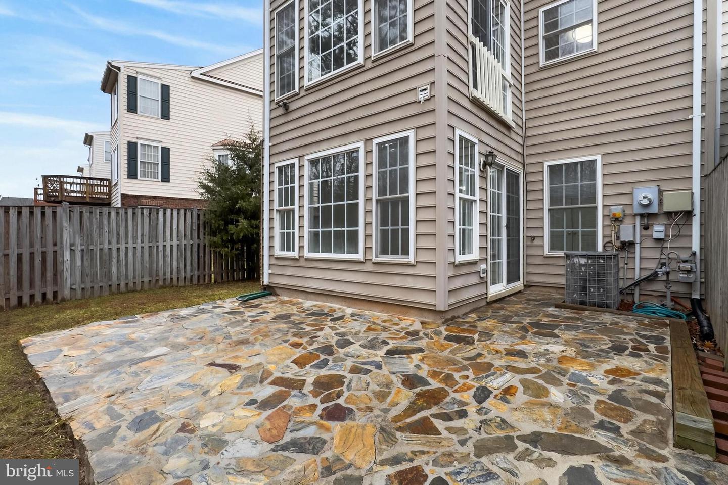 9725 CHESHIRE RIDGE CIR, MANASSAS, Virginia 20110, 3 Bedrooms Bedrooms, ,2 BathroomsBathrooms,Residential,For sale,9725 CHESHIRE RIDGE CIR,VAPW2112176 MLS # VAPW2112176