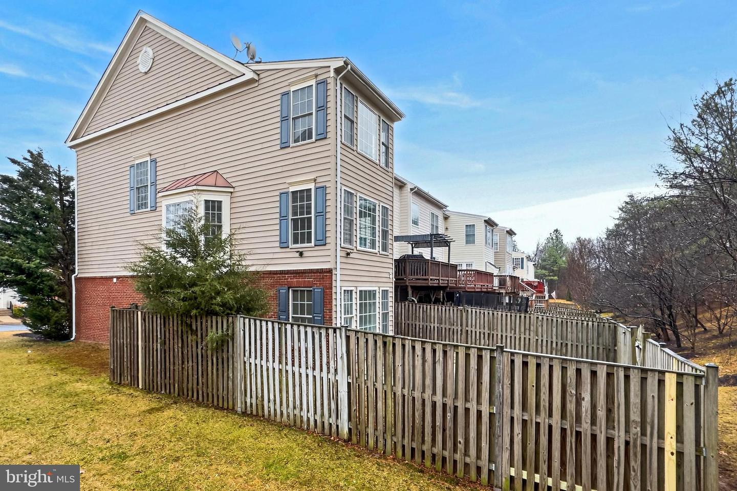 9725 CHESHIRE RIDGE CIR, MANASSAS, Virginia 20110, 3 Bedrooms Bedrooms, ,2 BathroomsBathrooms,Residential,For sale,9725 CHESHIRE RIDGE CIR,VAPW2112176 MLS # VAPW2112176