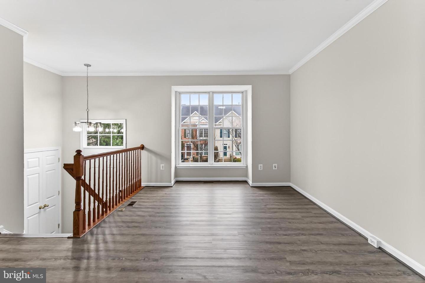 9725 CHESHIRE RIDGE CIR, MANASSAS, Virginia 20110, 3 Bedrooms Bedrooms, ,2 BathroomsBathrooms,Residential,For sale,9725 CHESHIRE RIDGE CIR,VAPW2112176 MLS # VAPW2112176