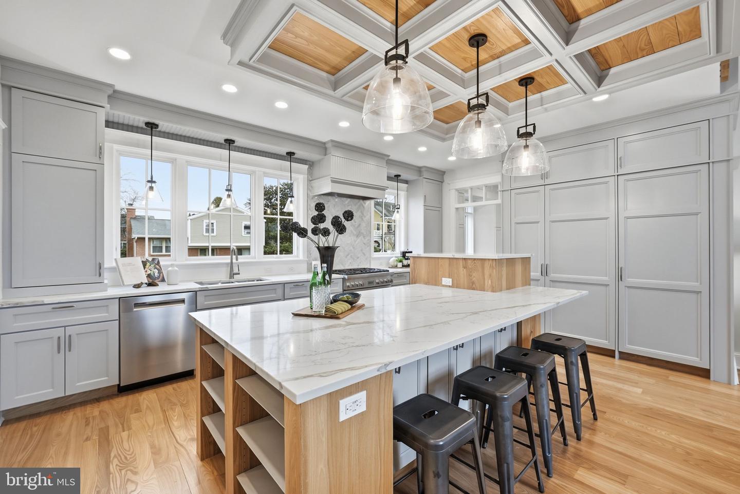 605 HILLTOP TER, ALEXANDRIA, Virginia 22301, 6 Bedrooms Bedrooms, ,5 BathroomsBathrooms,Residential,For sale,605 HILLTOP TER,VAAX2054036 MLS # VAAX2054036