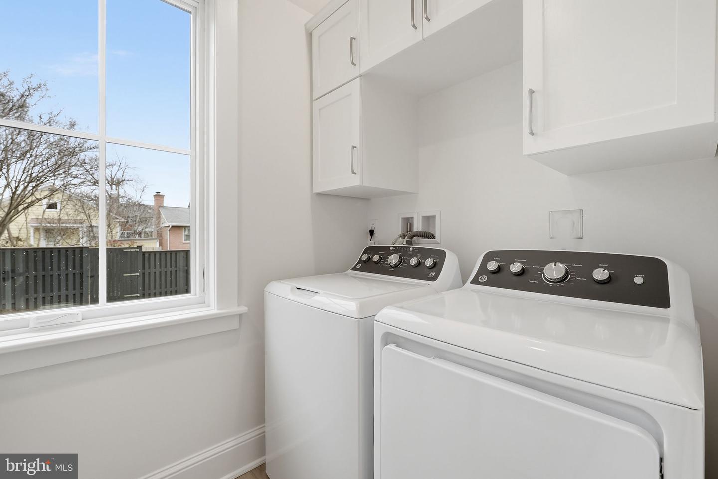 605 HILLTOP TER, ALEXANDRIA, Virginia 22301, 6 Bedrooms Bedrooms, ,5 BathroomsBathrooms,Residential,For sale,605 HILLTOP TER,VAAX2054036 MLS # VAAX2054036