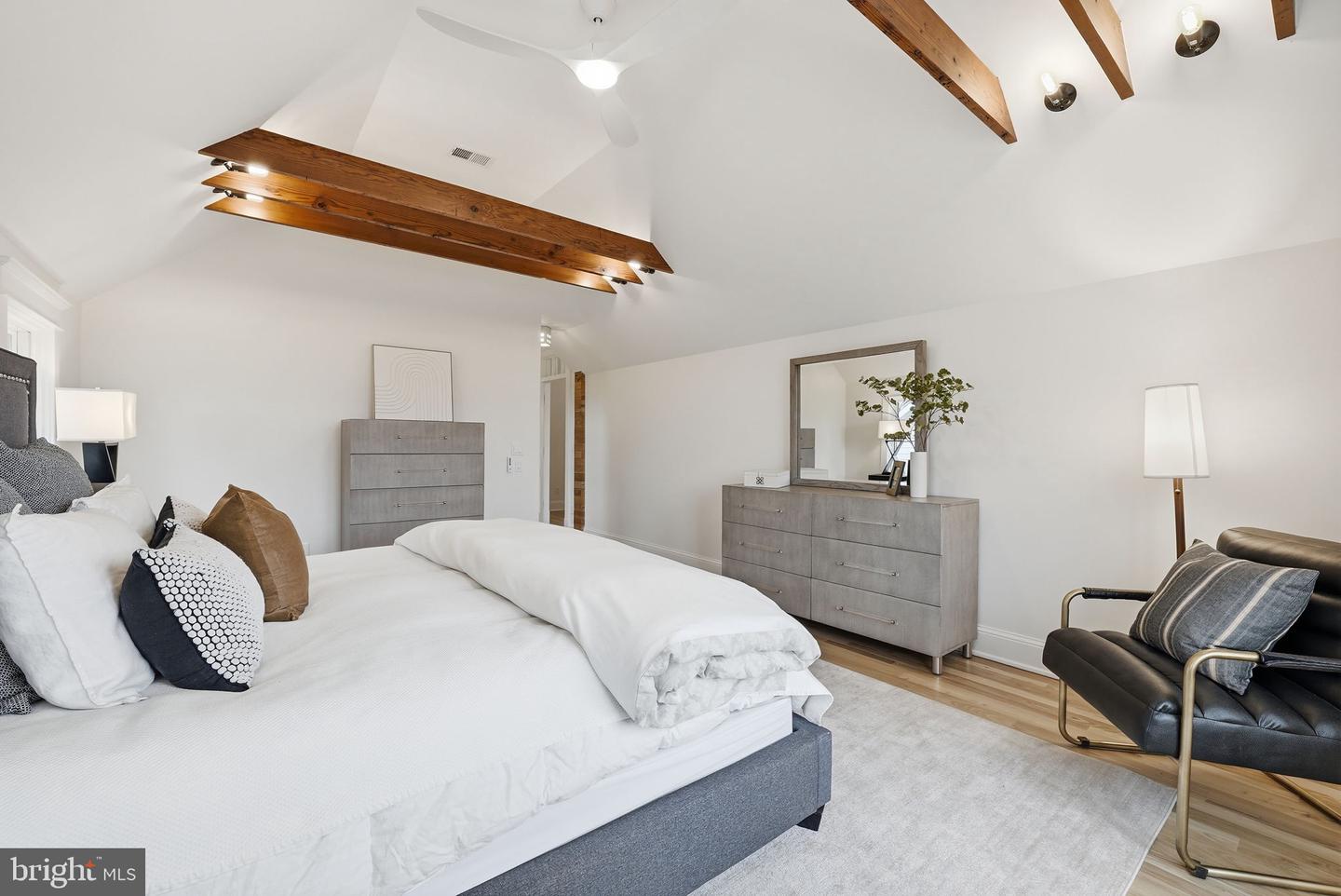 605 HILLTOP TER, ALEXANDRIA, Virginia 22301, 6 Bedrooms Bedrooms, ,5 BathroomsBathrooms,Residential,For sale,605 HILLTOP TER,VAAX2054036 MLS # VAAX2054036