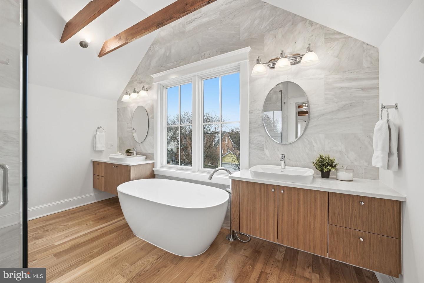 605 HILLTOP TER, ALEXANDRIA, Virginia 22301, 6 Bedrooms Bedrooms, ,5 BathroomsBathrooms,Residential,For sale,605 HILLTOP TER,VAAX2054036 MLS # VAAX2054036