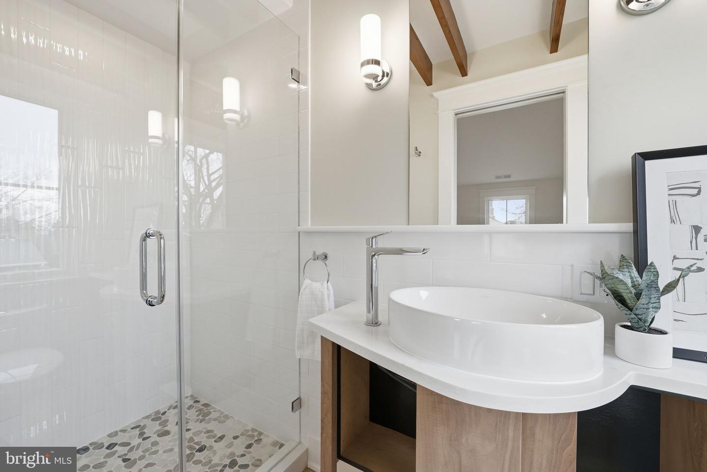 605 HILLTOP TER, ALEXANDRIA, Virginia 22301, 6 Bedrooms Bedrooms, ,5 BathroomsBathrooms,Residential,For sale,605 HILLTOP TER,VAAX2054036 MLS # VAAX2054036