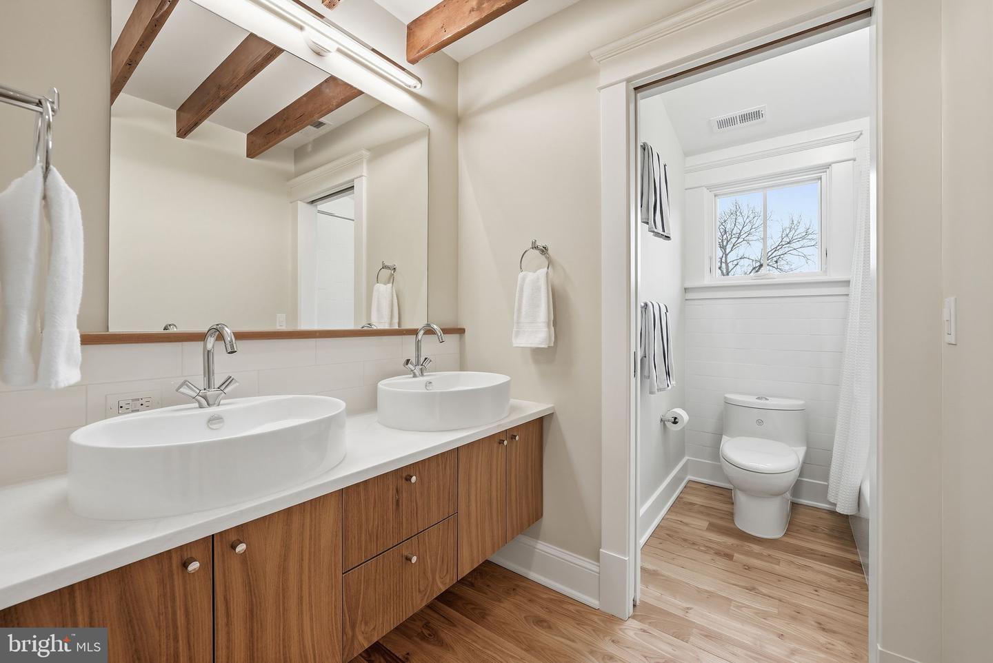 605 HILLTOP TER, ALEXANDRIA, Virginia 22301, 6 Bedrooms Bedrooms, ,5 BathroomsBathrooms,Residential,For sale,605 HILLTOP TER,VAAX2054036 MLS # VAAX2054036