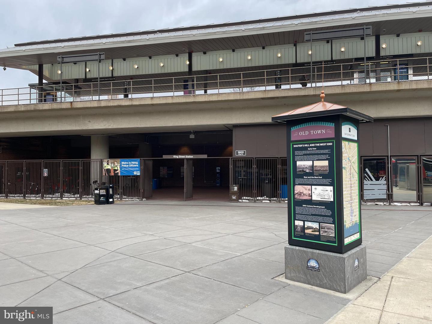 605 HILLTOP TER, ALEXANDRIA, Virginia 22301, 6 Bedrooms Bedrooms, ,5 BathroomsBathrooms,Residential,For sale,605 HILLTOP TER,VAAX2054036 MLS # VAAX2054036