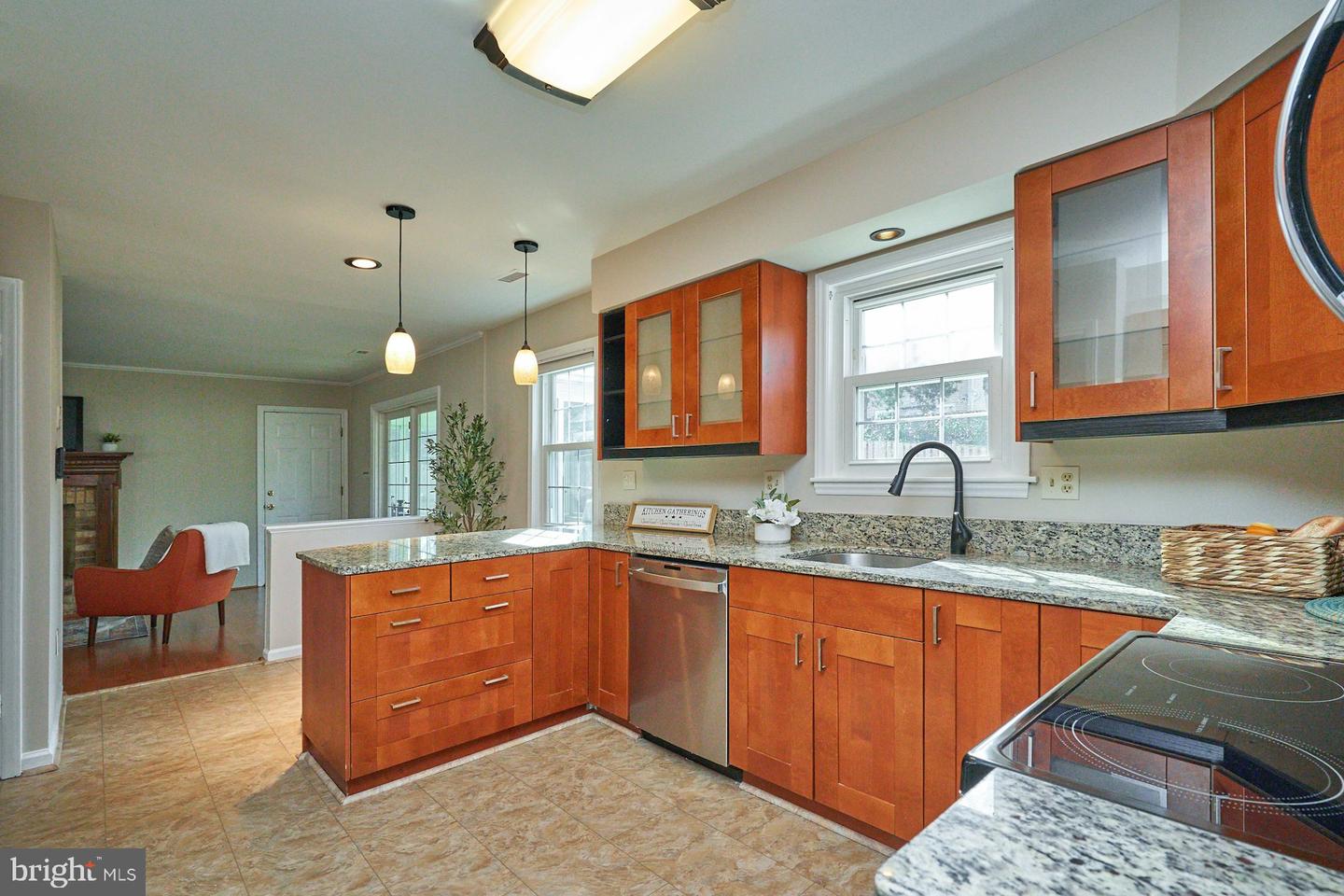 3354 ROLLINGWOOD DR, WOODBRIDGE, Virginia 22192, 3 Bedrooms Bedrooms, ,2 BathroomsBathrooms,Residential,For sale,3354 ROLLINGWOOD DR,VAPW2112452 MLS # VAPW2112452