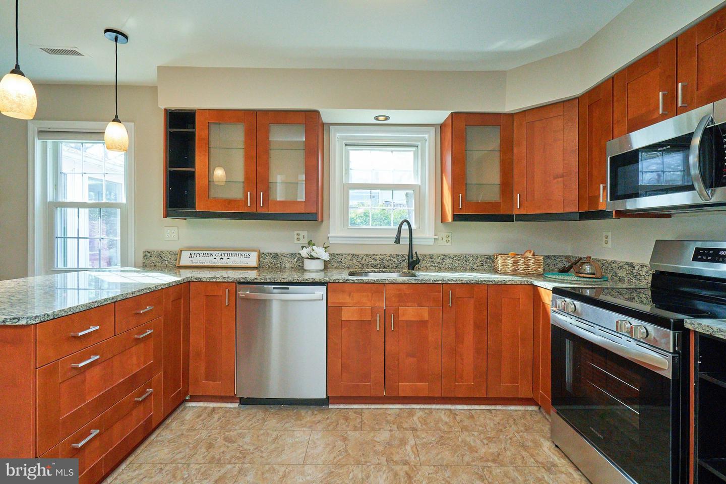 3354 ROLLINGWOOD DR, WOODBRIDGE, Virginia 22192, 3 Bedrooms Bedrooms, ,2 BathroomsBathrooms,Residential,For sale,3354 ROLLINGWOOD DR,VAPW2112452 MLS # VAPW2112452