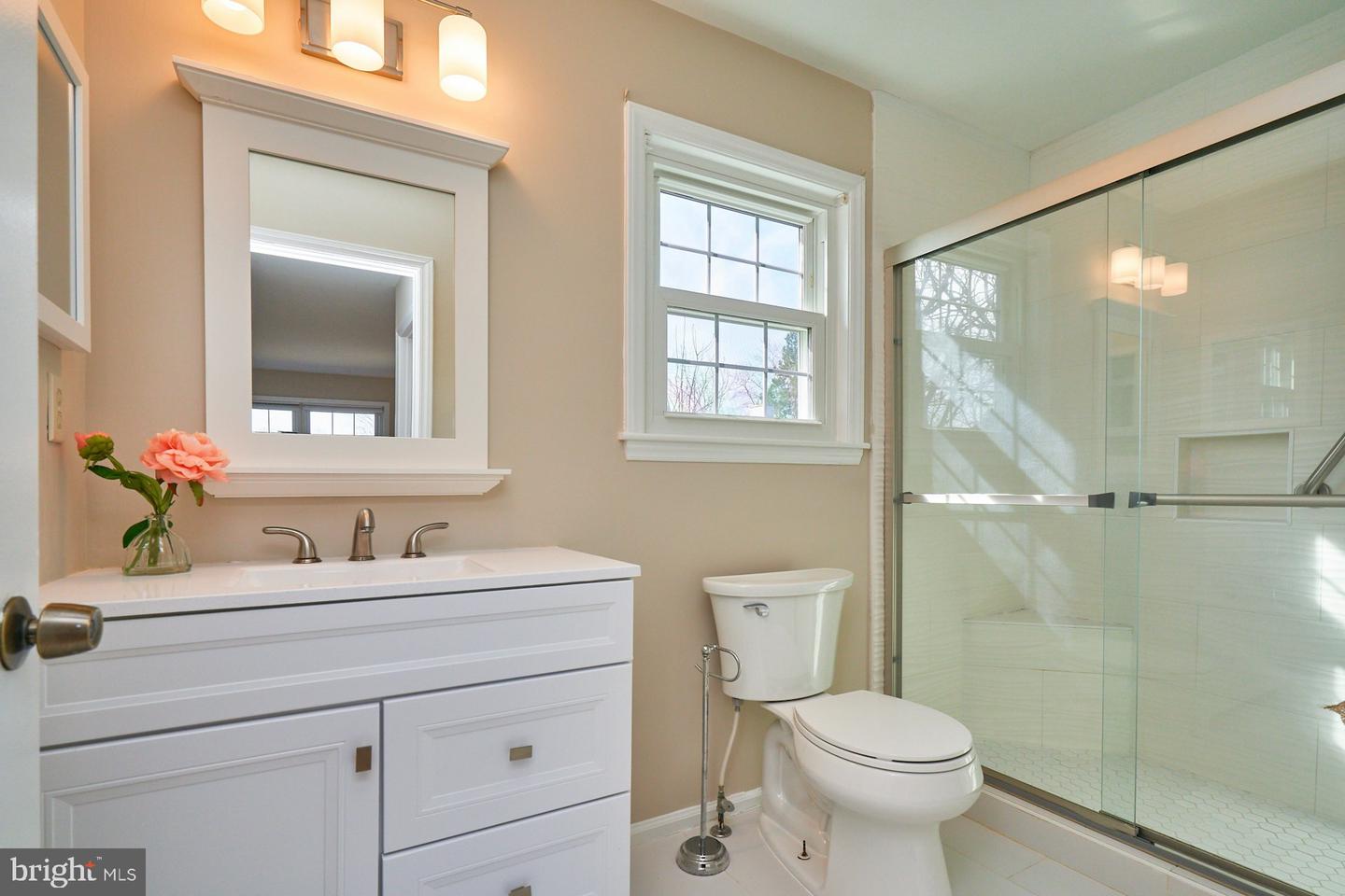 3354 ROLLINGWOOD DR, WOODBRIDGE, Virginia 22192, 3 Bedrooms Bedrooms, ,2 BathroomsBathrooms,Residential,For sale,3354 ROLLINGWOOD DR,VAPW2112452 MLS # VAPW2112452