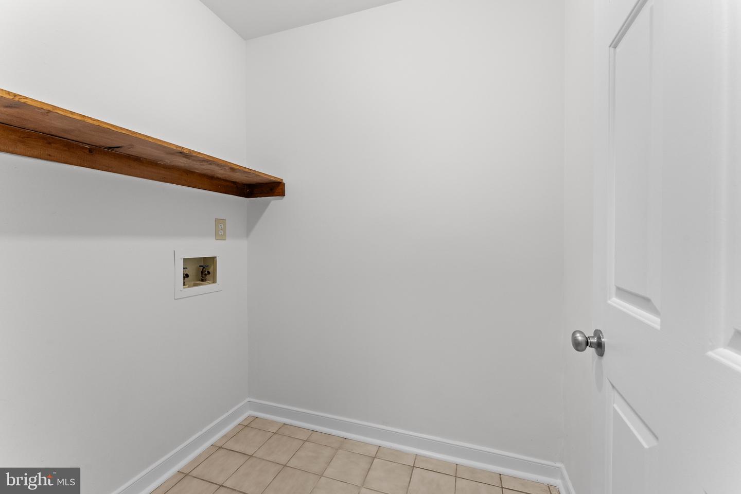 8700 LAUMIC DR, NORTH CHESTERFIELD, Virginia 23224, 3 Bedrooms Bedrooms, 12 Rooms Rooms,2 BathroomsBathrooms,Residential,For sale,8700 LAUMIC DR,VACF2001400 MLS # VACF2001400