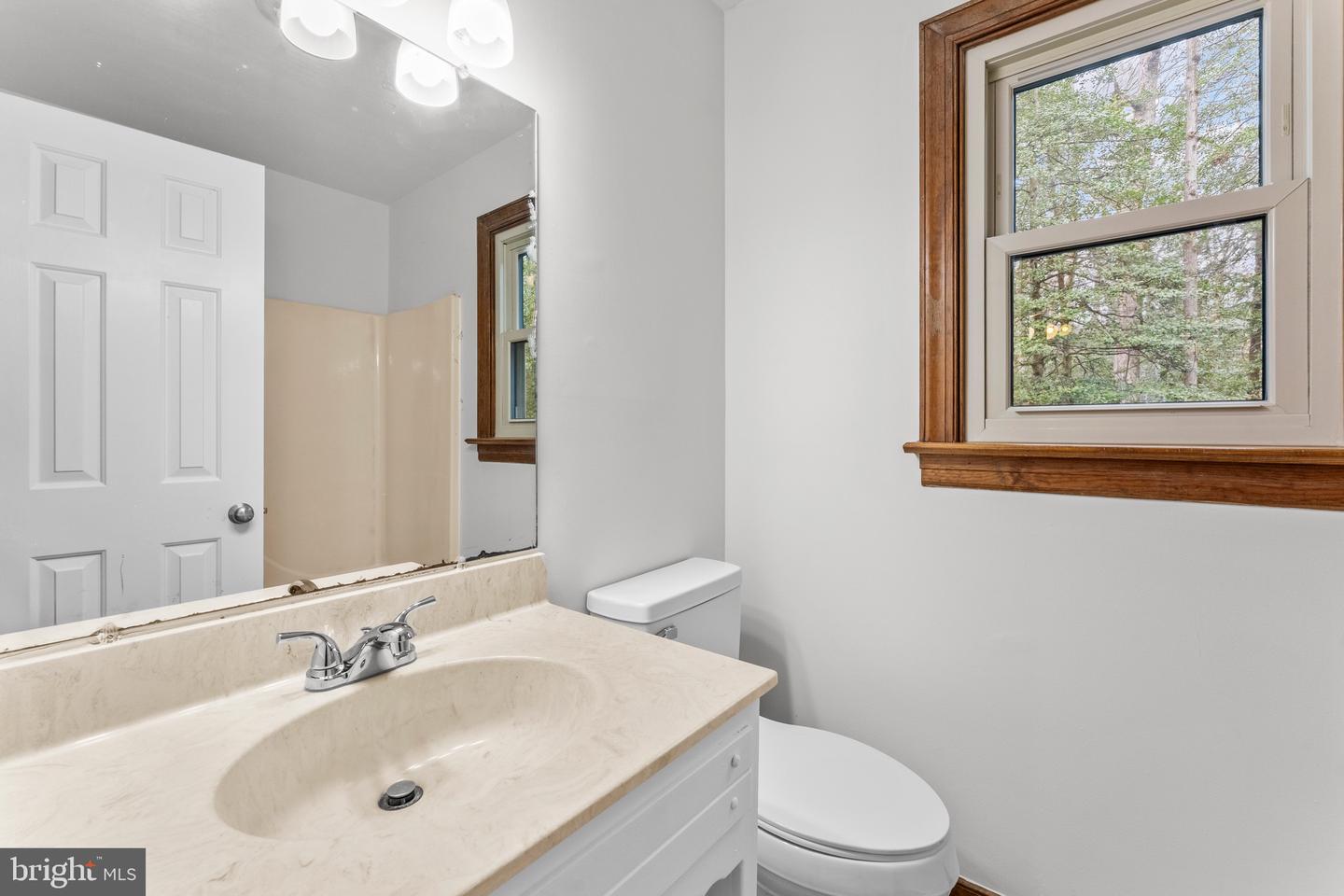 8700 LAUMIC DR, NORTH CHESTERFIELD, Virginia 23224, 3 Bedrooms Bedrooms, 12 Rooms Rooms,2 BathroomsBathrooms,Residential,For sale,8700 LAUMIC DR,VACF2001400 MLS # VACF2001400