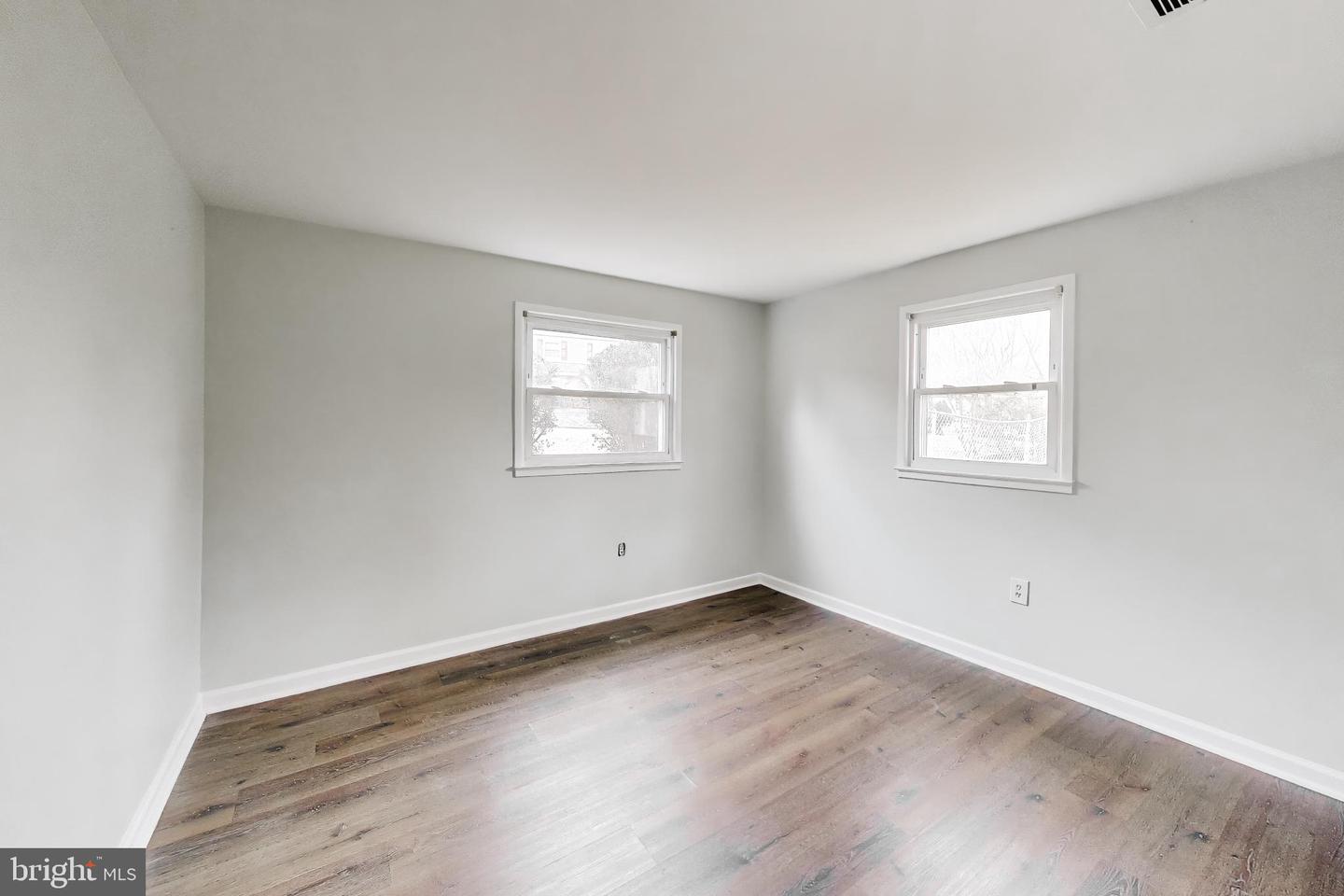 13302 KELSEY CT, WOODBRIDGE, Virginia 22193, 4 Bedrooms Bedrooms, ,2 BathroomsBathrooms,Residential,For sale,13302 KELSEY CT,VAPW2112544 MLS # VAPW2112544