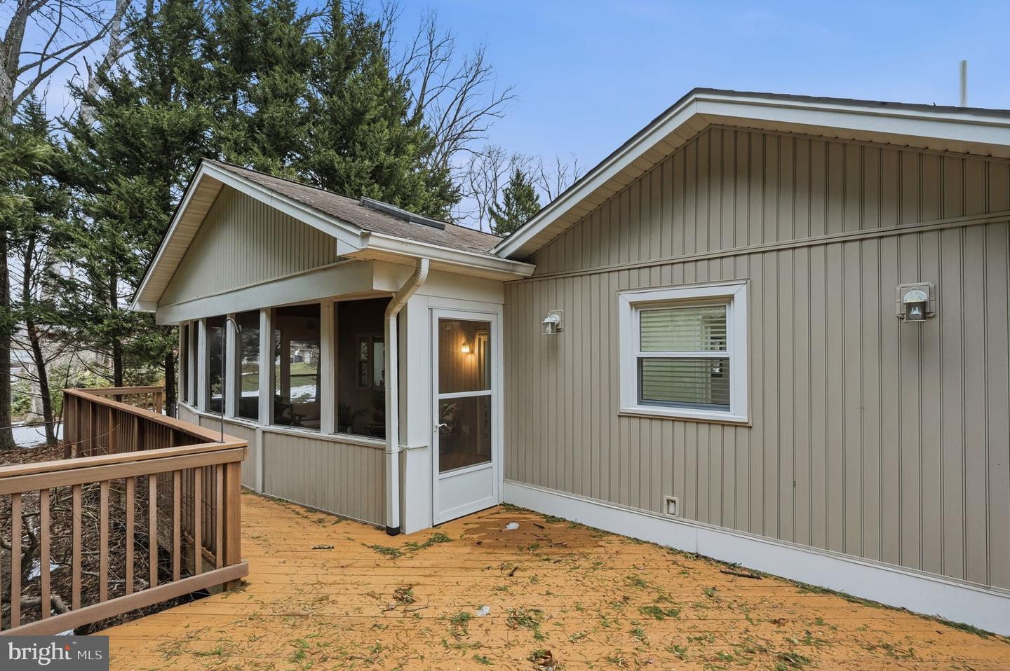 5718 ANOLA CT, SPRINGFIELD, Virginia 22151, 3 Bedrooms Bedrooms, ,2 BathroomsBathrooms,Residential,For sale,5718 ANOLA CT,VAFX2291284 MLS # VAFX2291284