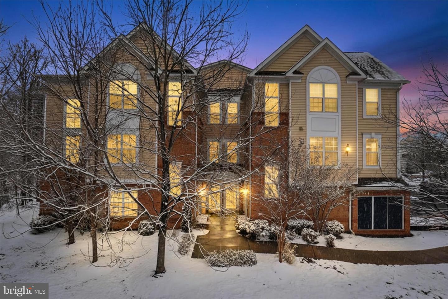 20385 BELMONT PARK TER #103, ASHBURN, Virginia 20147, 2 Bedrooms Bedrooms, ,2 BathroomsBathrooms,Residential,For sale,20385 BELMONT PARK TER #103,VALO2116180 MLS # VALO2116180