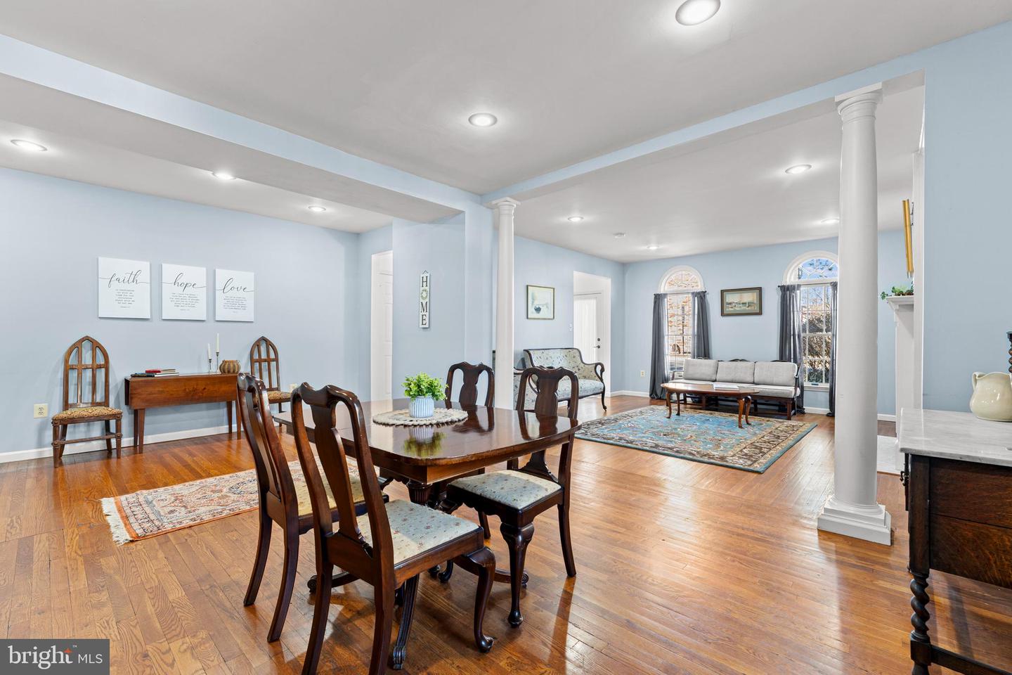 214 S ROYAL AVE, FRONT ROYAL, Virginia 22630, 3 Bedrooms Bedrooms, 12 Rooms Rooms,1 BathroomBathrooms,Residential,For sale,214 S ROYAL AVE,VAWR2013444 MLS # VAWR2013444