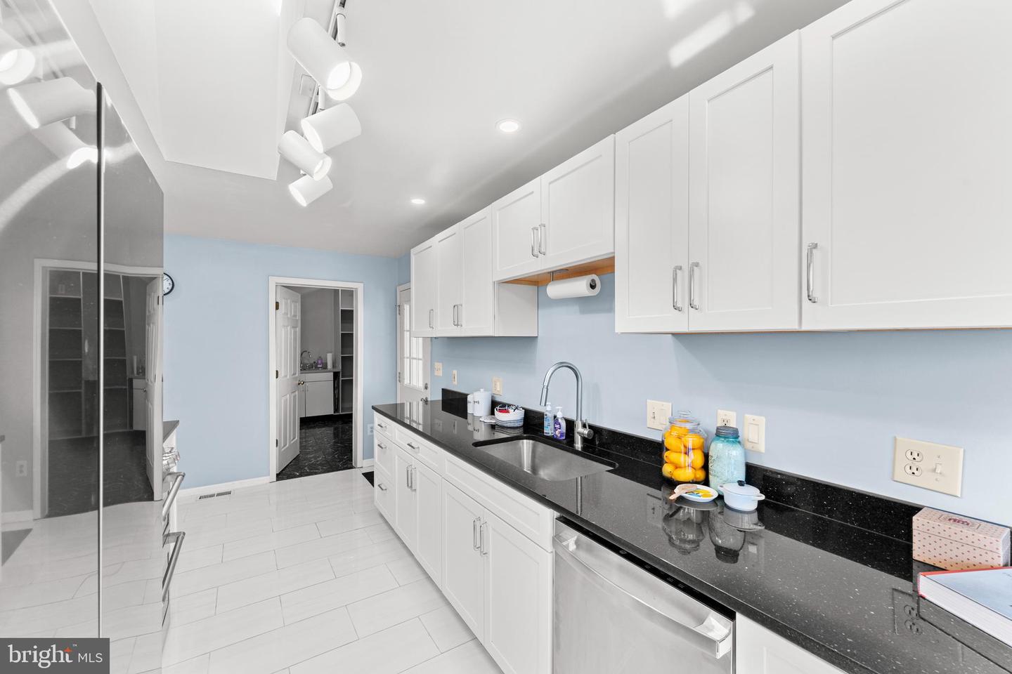 214 S ROYAL AVE, FRONT ROYAL, Virginia 22630, 3 Bedrooms Bedrooms, 12 Rooms Rooms,1 BathroomBathrooms,Residential,For sale,214 S ROYAL AVE,VAWR2013444 MLS # VAWR2013444