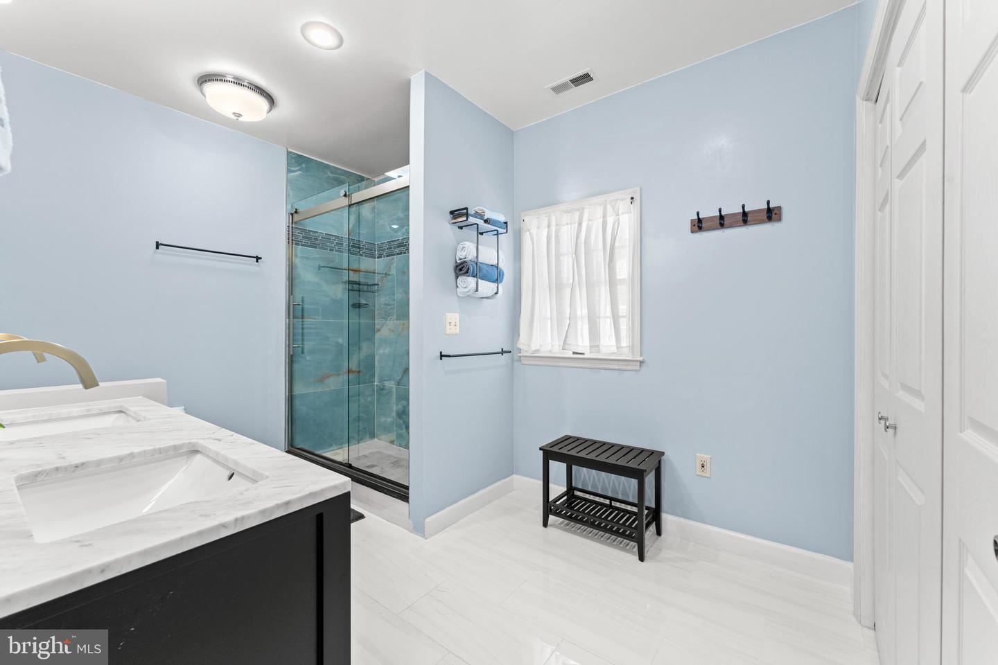 214 S ROYAL AVE, FRONT ROYAL, Virginia 22630, 3 Bedrooms Bedrooms, 12 Rooms Rooms,1 BathroomBathrooms,Residential,For sale,214 S ROYAL AVE,VAWR2013444 MLS # VAWR2013444