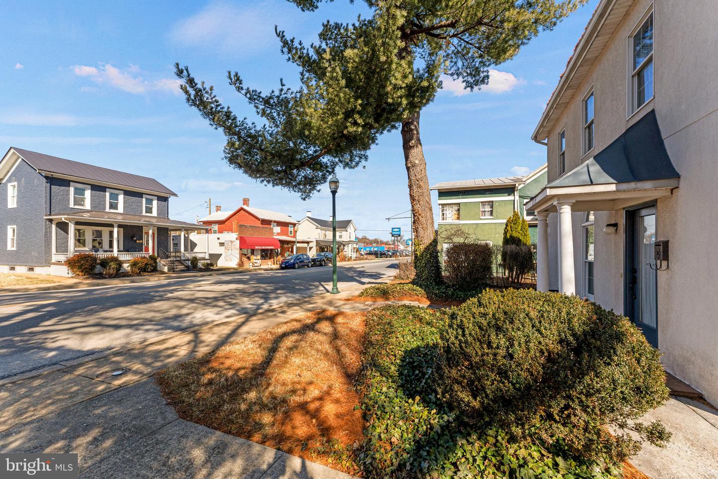 214 S ROYAL AVE, FRONT ROYAL, Virginia 22630, 3 Bedrooms Bedrooms, 12 Rooms Rooms,1 BathroomBathrooms,Residential,For sale,214 S ROYAL AVE,VAWR2013444 MLS # VAWR2013444