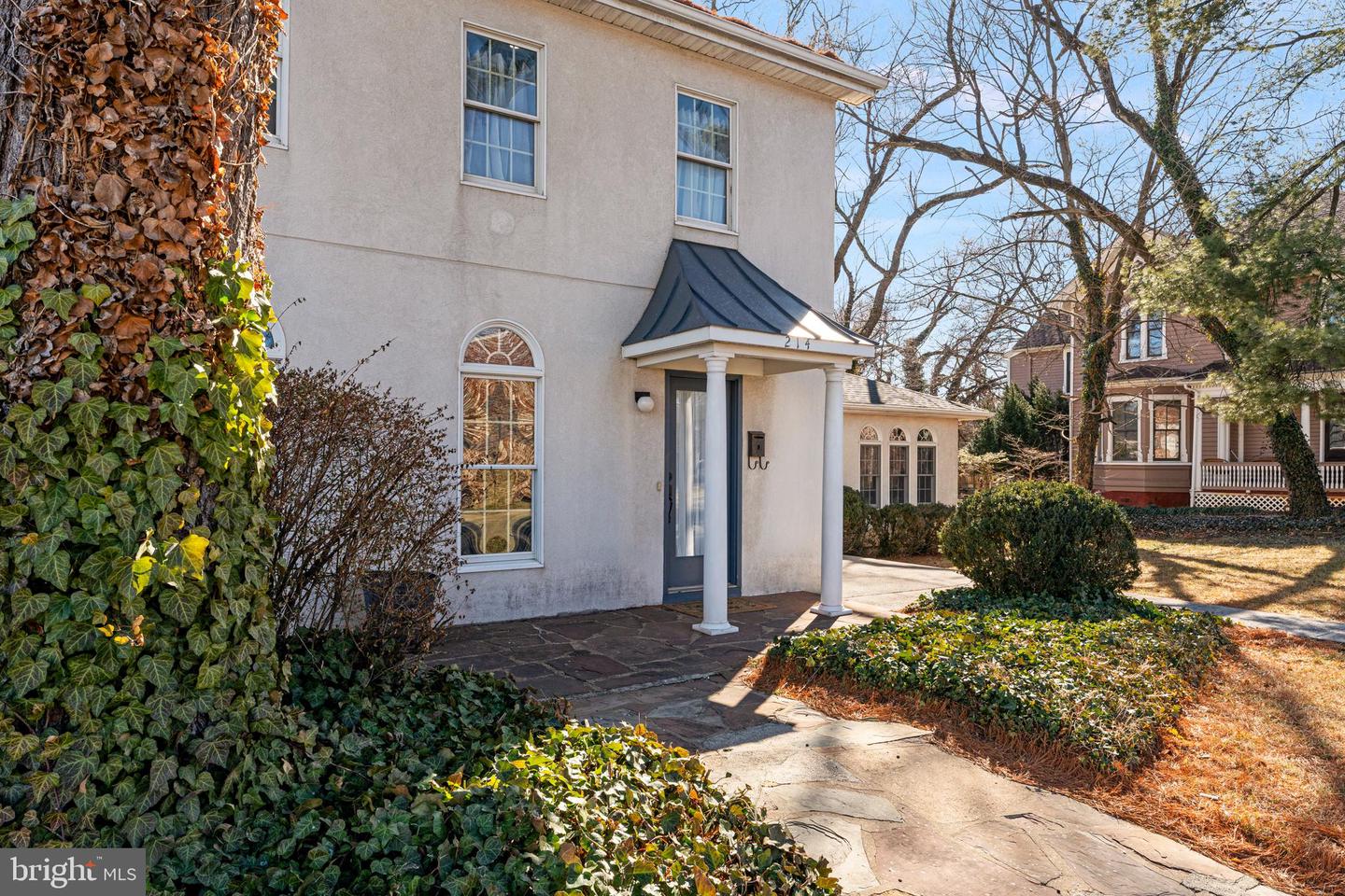 214 S ROYAL AVE, FRONT ROYAL, Virginia 22630, 3 Bedrooms Bedrooms, 12 Rooms Rooms,1 BathroomBathrooms,Residential,For sale,214 S ROYAL AVE,VAWR2013444 MLS # VAWR2013444