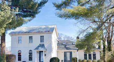 214 S ROYAL AVE, FRONT ROYAL, Virginia 22630, 3 Bedrooms Bedrooms, 12 Rooms Rooms,1 BathroomBathrooms,Residential,For sale,214 S ROYAL AVE,VAWR2013444 MLS # VAWR2013444