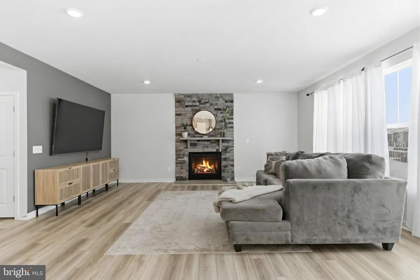 219 LEHIGH, WINCHESTER, Virginia 22602, 5 Bedrooms Bedrooms, ,3 BathroomsBathrooms,Residential,For sale,219 LEHIGH,VAFV2039704 MLS # VAFV2039704