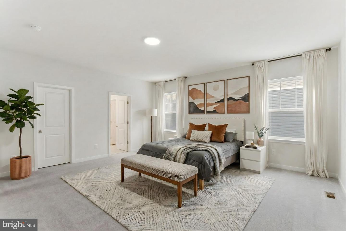 219 LEHIGH, WINCHESTER, Virginia 22602, 5 Bedrooms Bedrooms, ,3 BathroomsBathrooms,Residential,For sale,219 LEHIGH,VAFV2039704 MLS # VAFV2039704