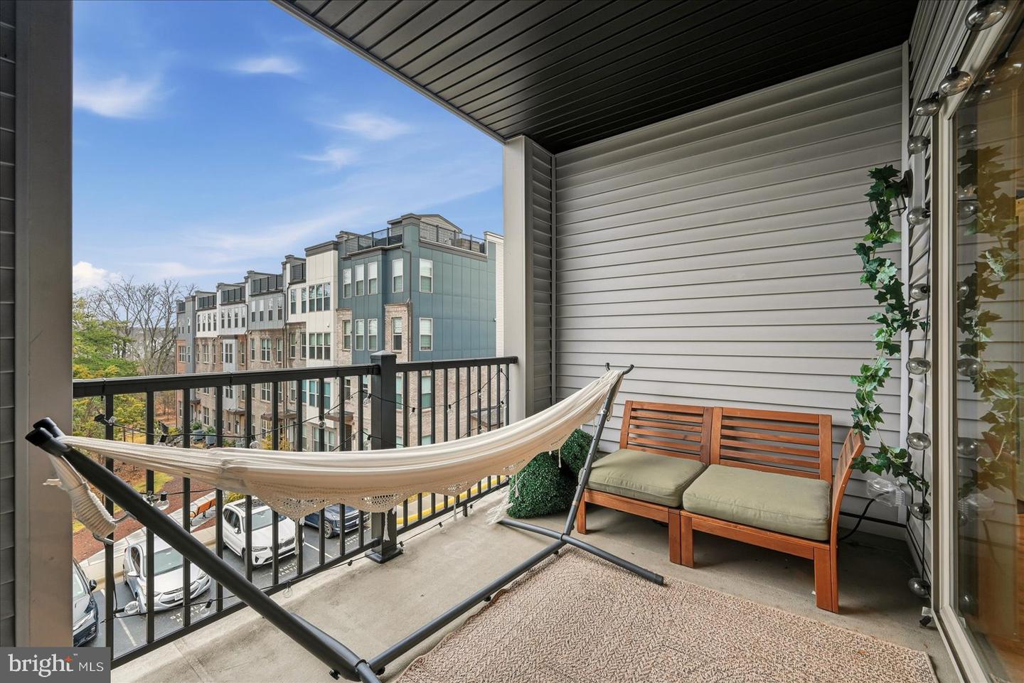 13506 INNOVATION STATION LOOP #2B, HERNDON, Virginia 20171, 3 Bedrooms Bedrooms, ,2 BathroomsBathrooms,Residential,For sale,13506 INNOVATION STATION LOOP #2B,VAFX2292292 MLS # VAFX2292292